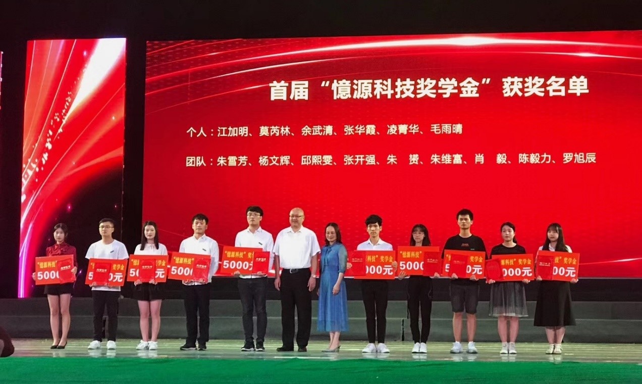 1652519625171991.jpg 1562235860302384.jpg